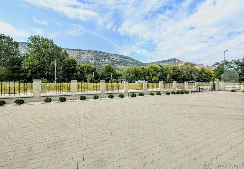 WhatsApp Image 2025-12-10 at 18.49.42 (19).jpeg