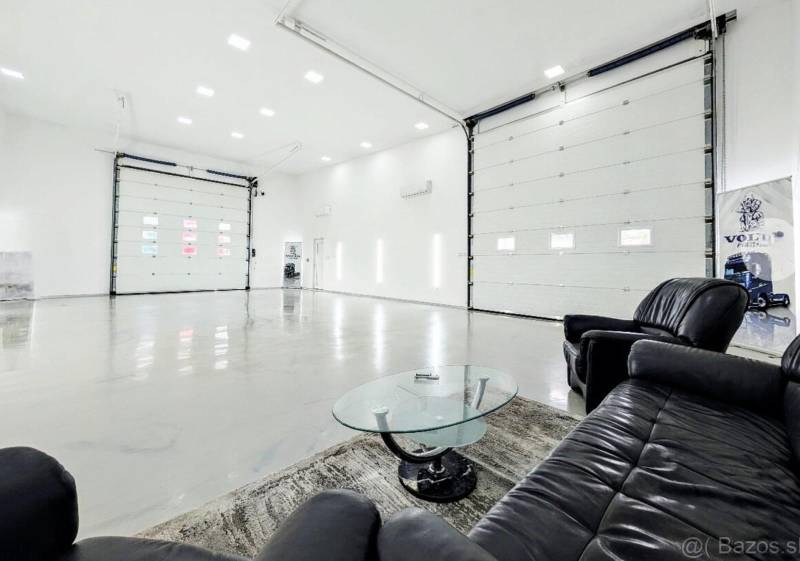 WhatsApp Image 2025-12-10 at 18.49.42 (24).jpeg